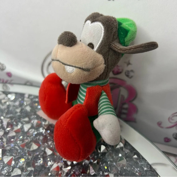 Disney Store Tiny Big Feet Plush Limited Holiday Micro 2018 Christmas elf goofy - Picture 3 of 6